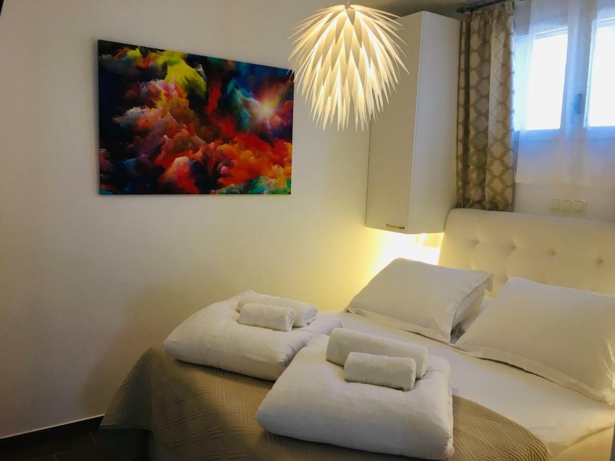 Vrbanj Holiday Hvar מראה חיצוני תמונה
