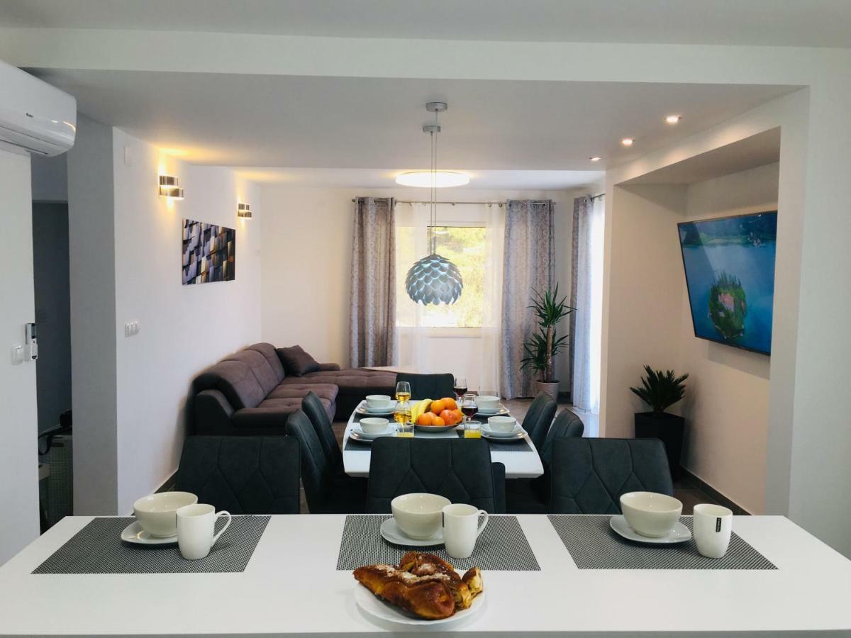 Vrbanj Holiday Hvar מראה חיצוני תמונה